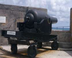 The other attractions of the place are An RML gun The other attractions of the place are An RML gun 10 inches weighing 18 tons at Fort St. Catherine, an RML which 11 inches and weight about twenty-fiv